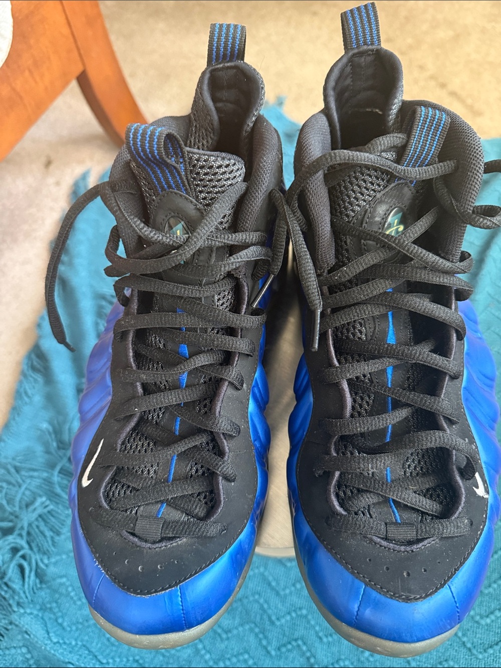 Nike MEN’S Royal Blue and Black Foamposite Basketball Shoes